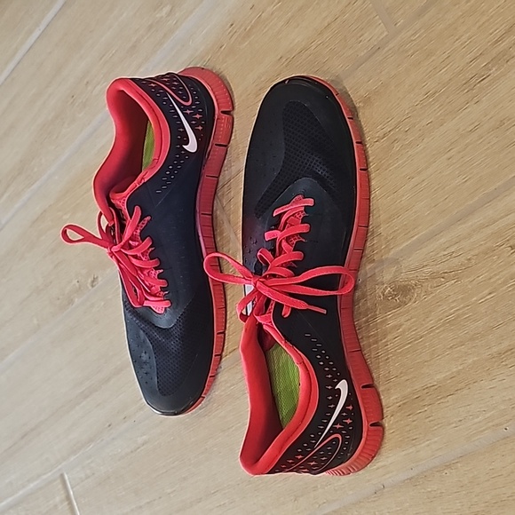 NIKE Free 4.0 V2 Running Shoes - Picture 3 of 9